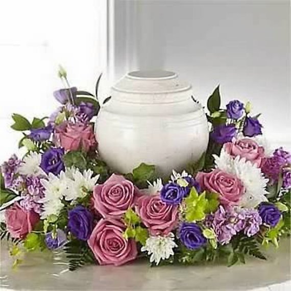 Guiding Light Urn Tribute